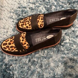 Dr. Scholl's Leopard Print Flats - Black and Brown